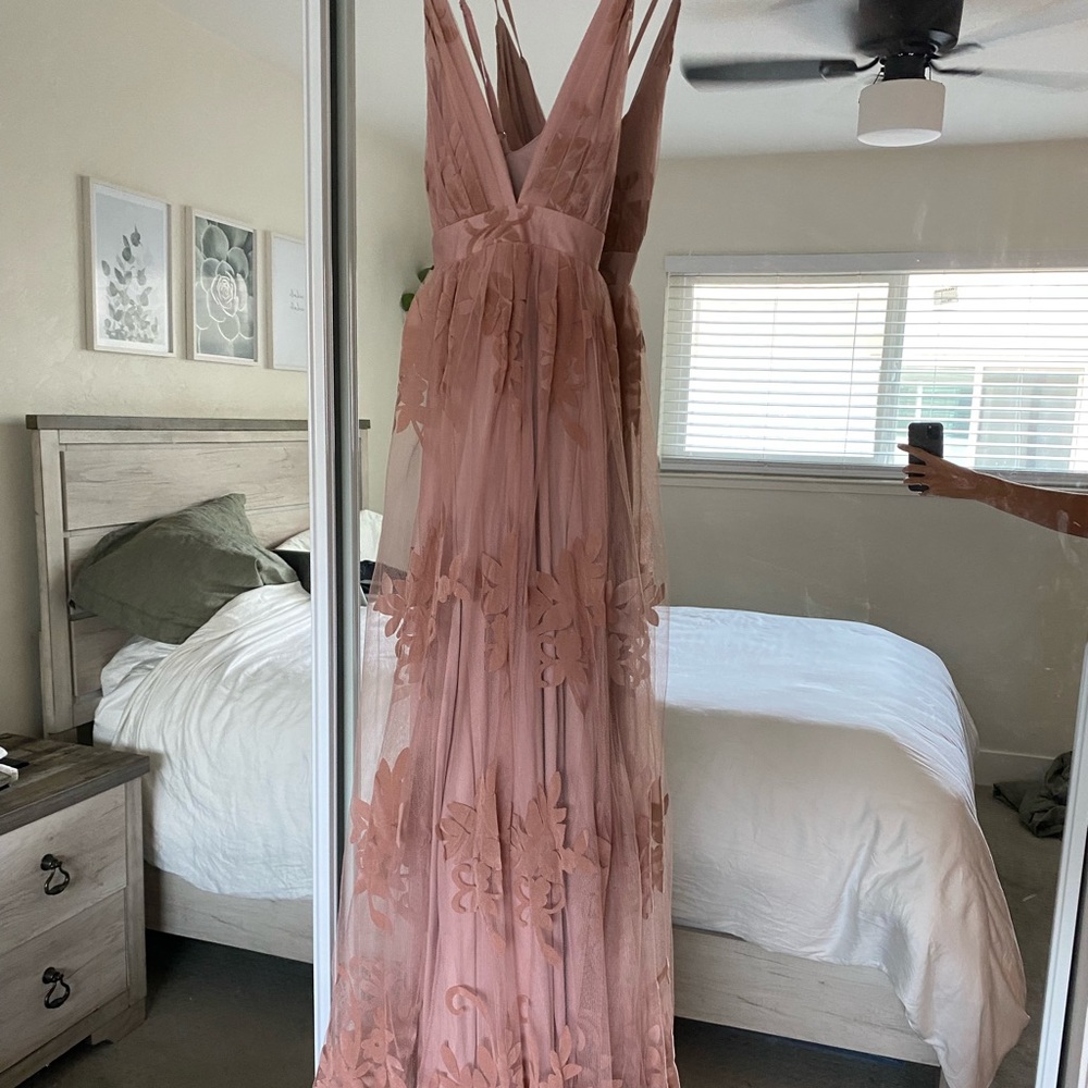 Vici maxi dress, size small, brand new